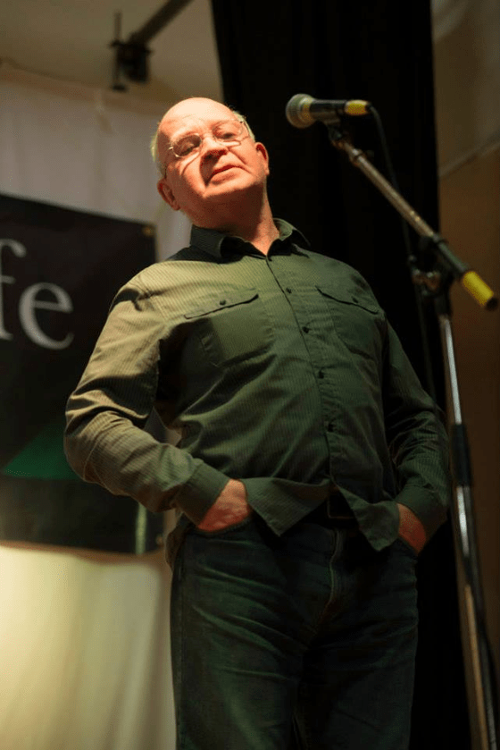 Siging Competition (Photo ©Sean Purser)